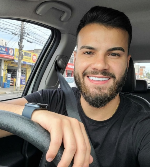 <em>Cristian G.</em>